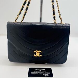 CHANEL Diana Lambskin Quilted Small Single Flap Black + 🆓 ENTRUPY COA
